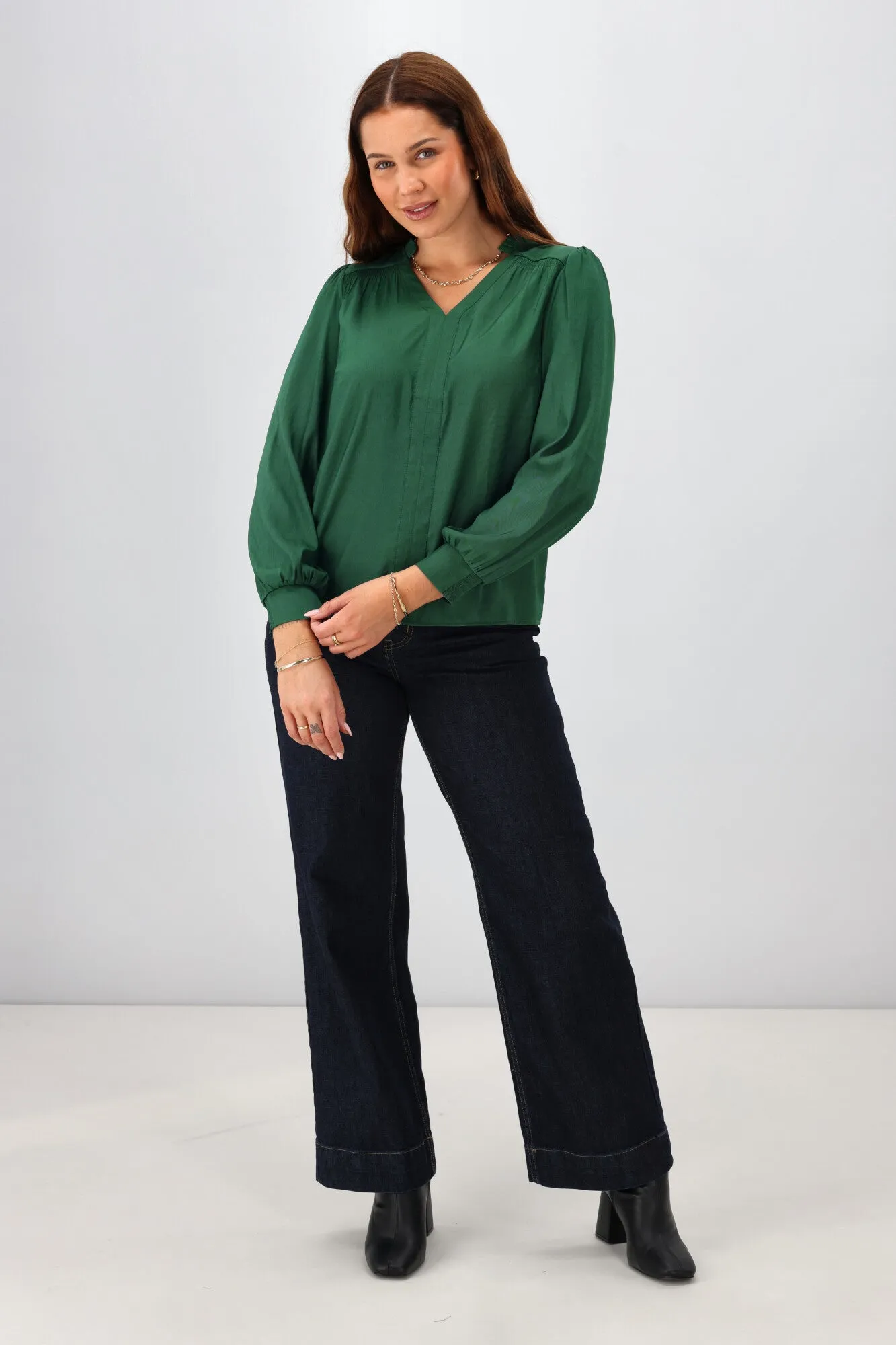 Gloss The Label Kai Satin Top Green