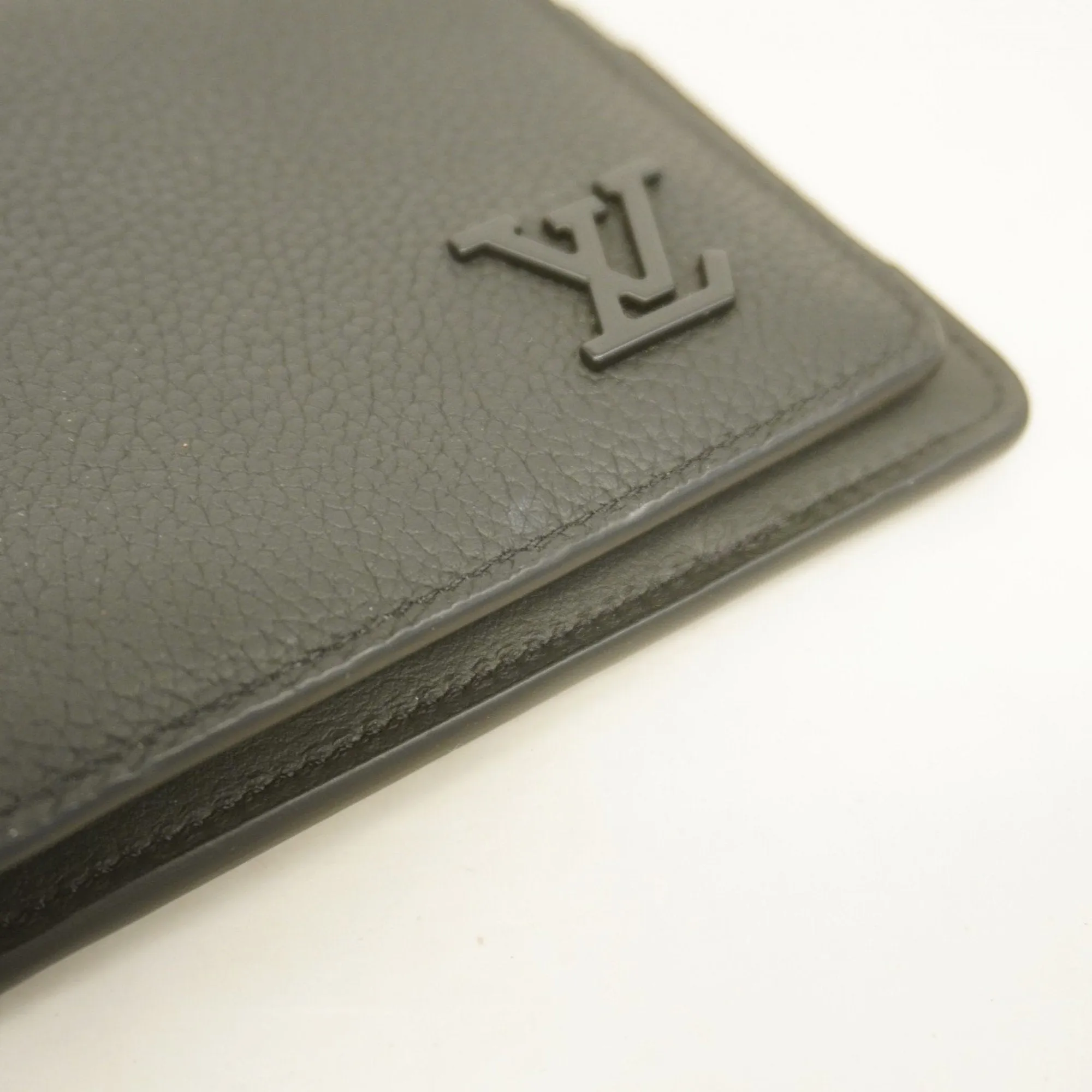 Louis Vuitton Bill Wallet (Bi-Fold) (Pre-Owned)