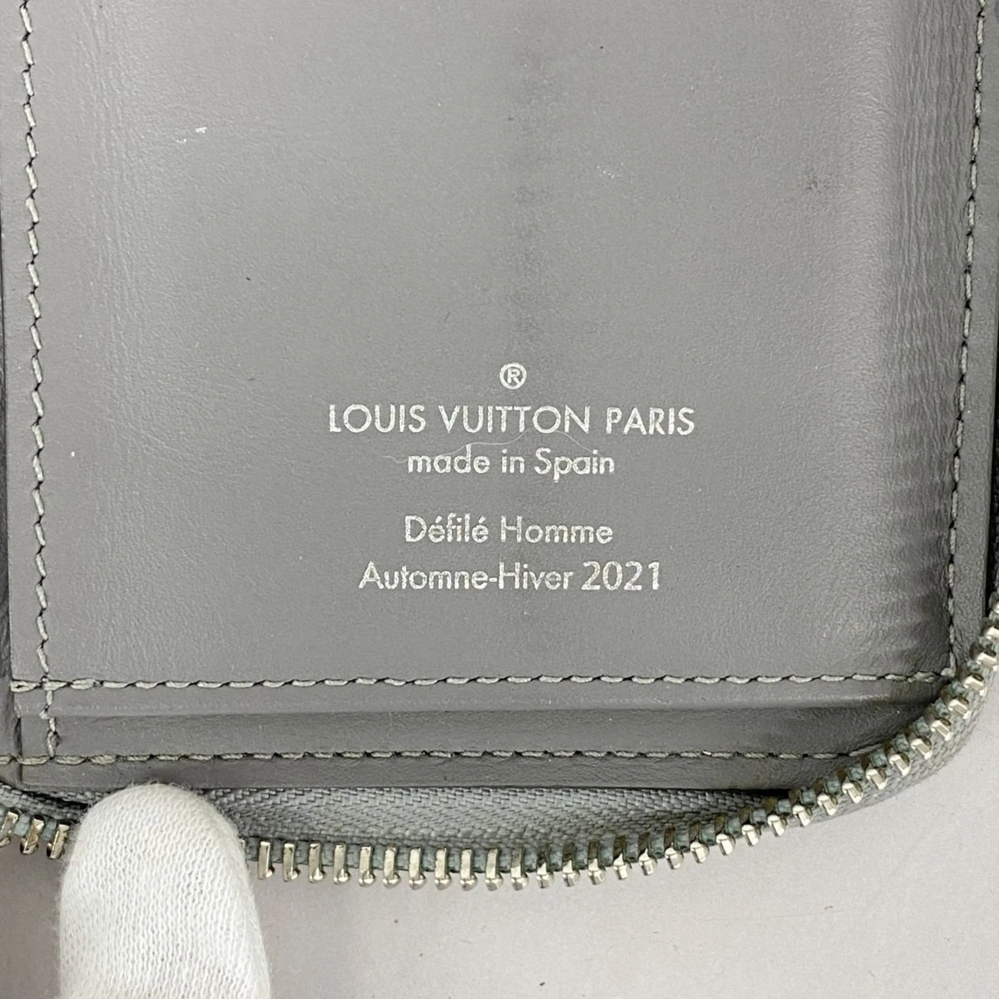 Louis Vuitton Long Wallet (Bi-Fold) (Pre-Owned)