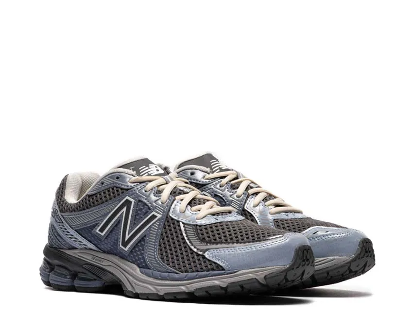 New Balance 860v2