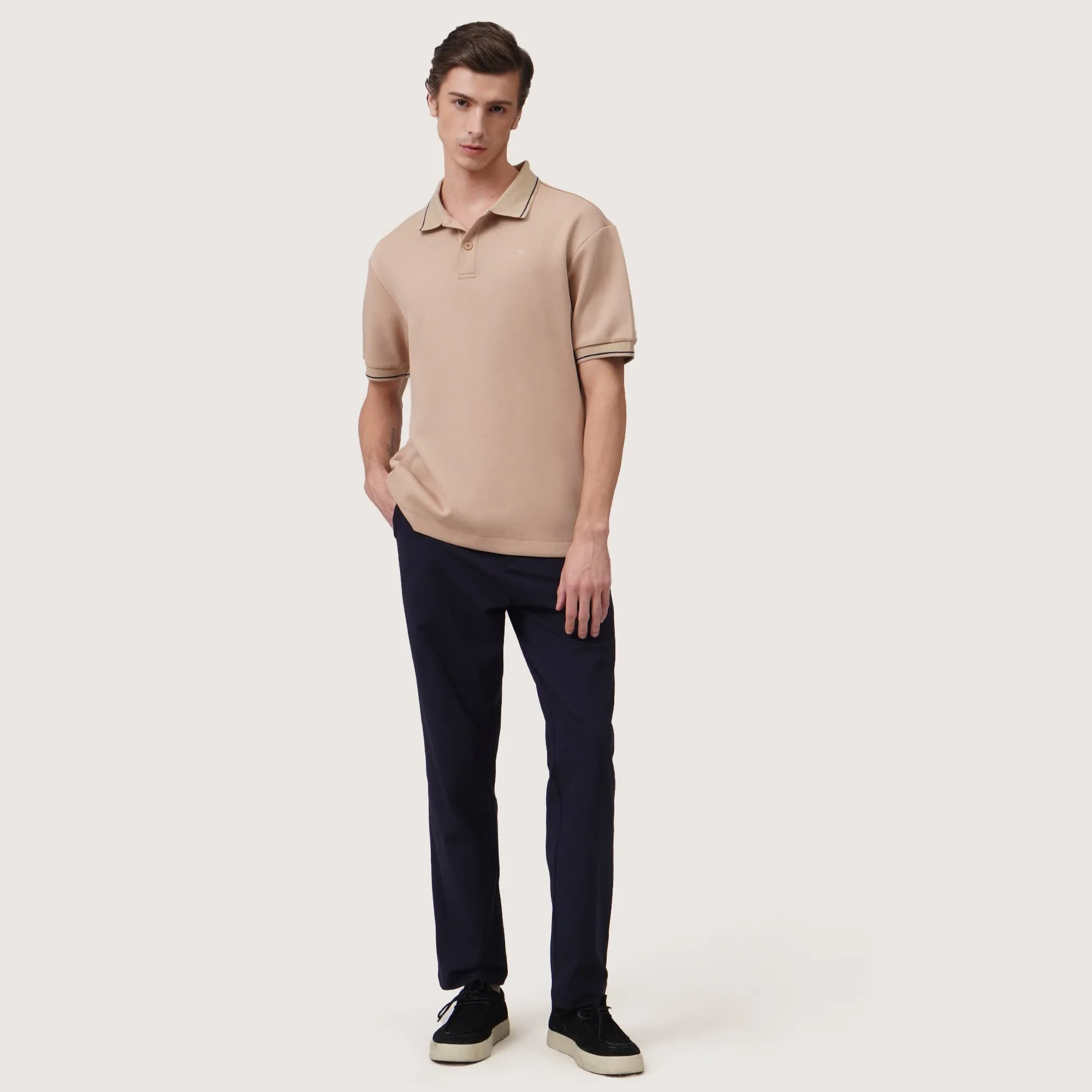 Regatta- Regular Fit Polo Shirt With Contrast Tipping Detail In Honeycomb Pique
