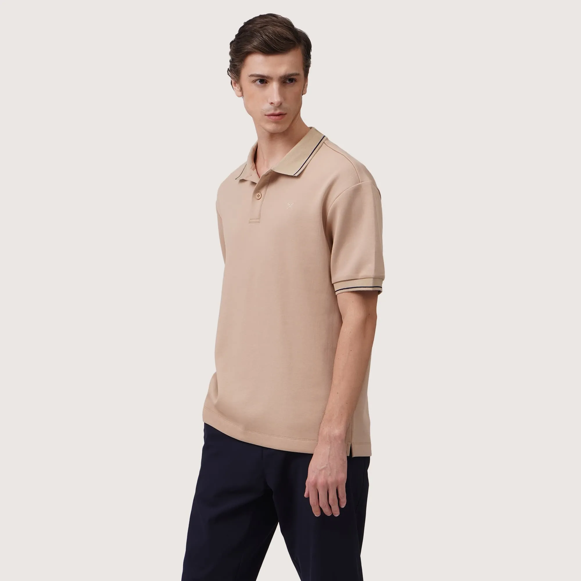 Regatta- Regular Fit Polo Shirt With Contrast Tipping Detail In Honeycomb Pique