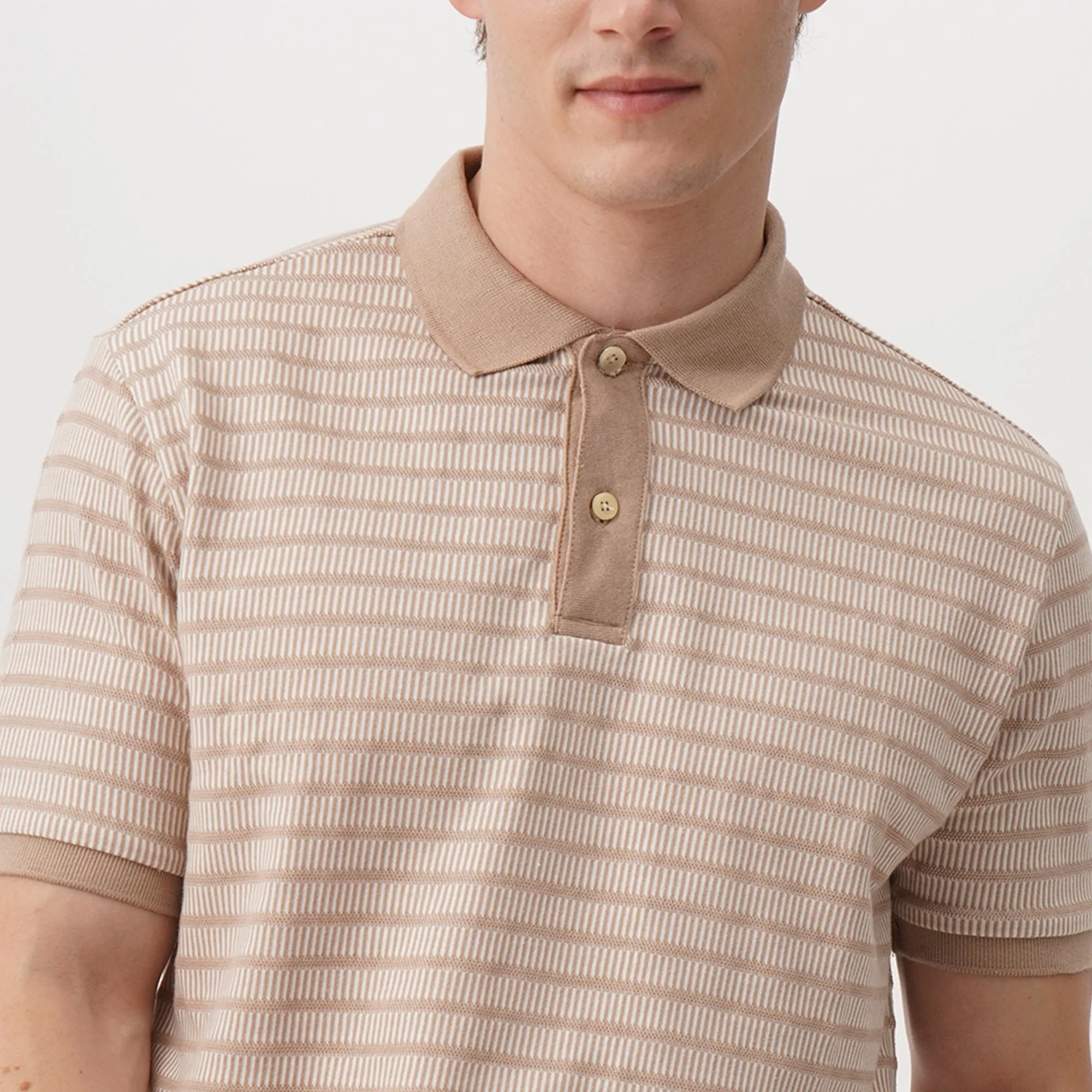 Regatta- Relaxed Fit Jacquard Polo With Contrast Color Collar And Hem Band