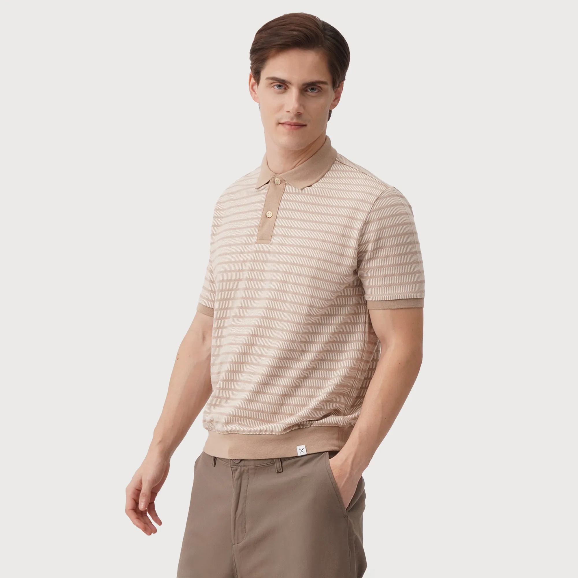 Regatta- Relaxed Fit Jacquard Polo With Contrast Color Collar And Hem Band