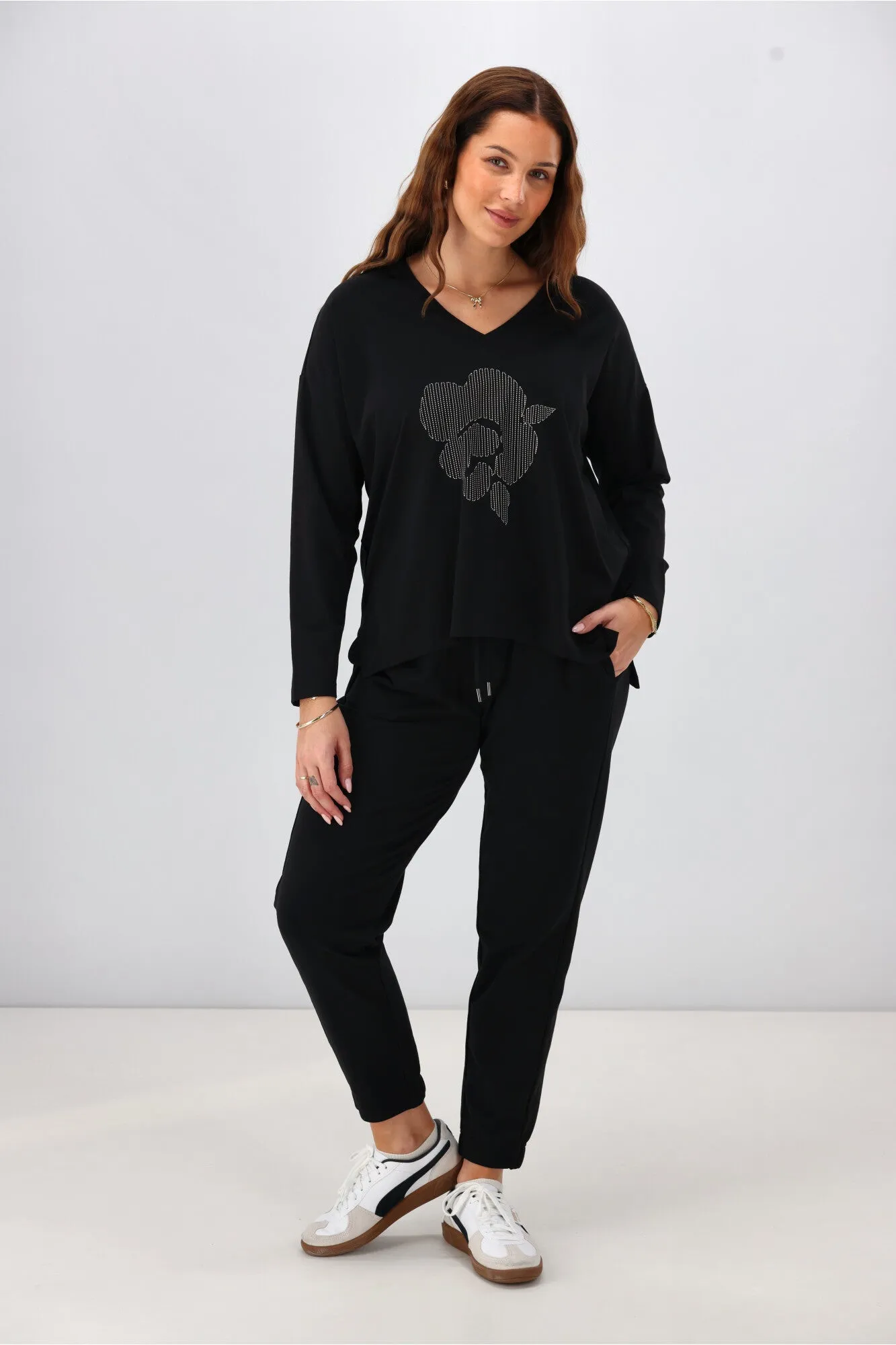 Shine On Label Leith Boxy Oversized V Neck Tee Black