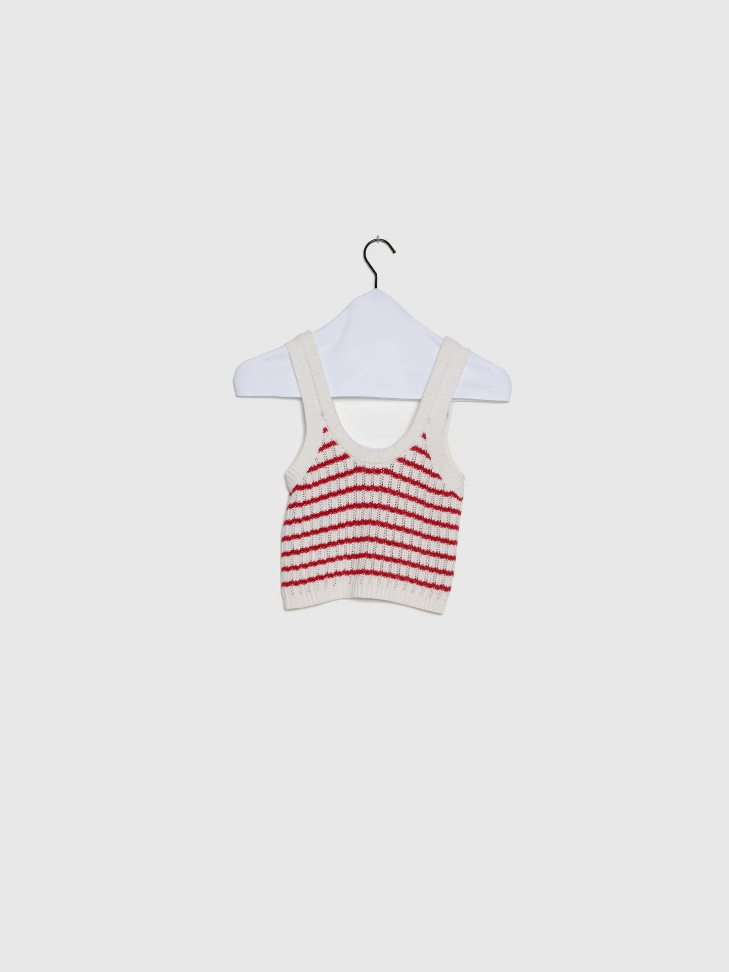 Top com Riscas em Branco e Vermelho