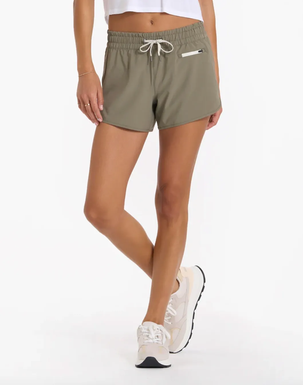 W Vuori Clementine 4" Short 2.0