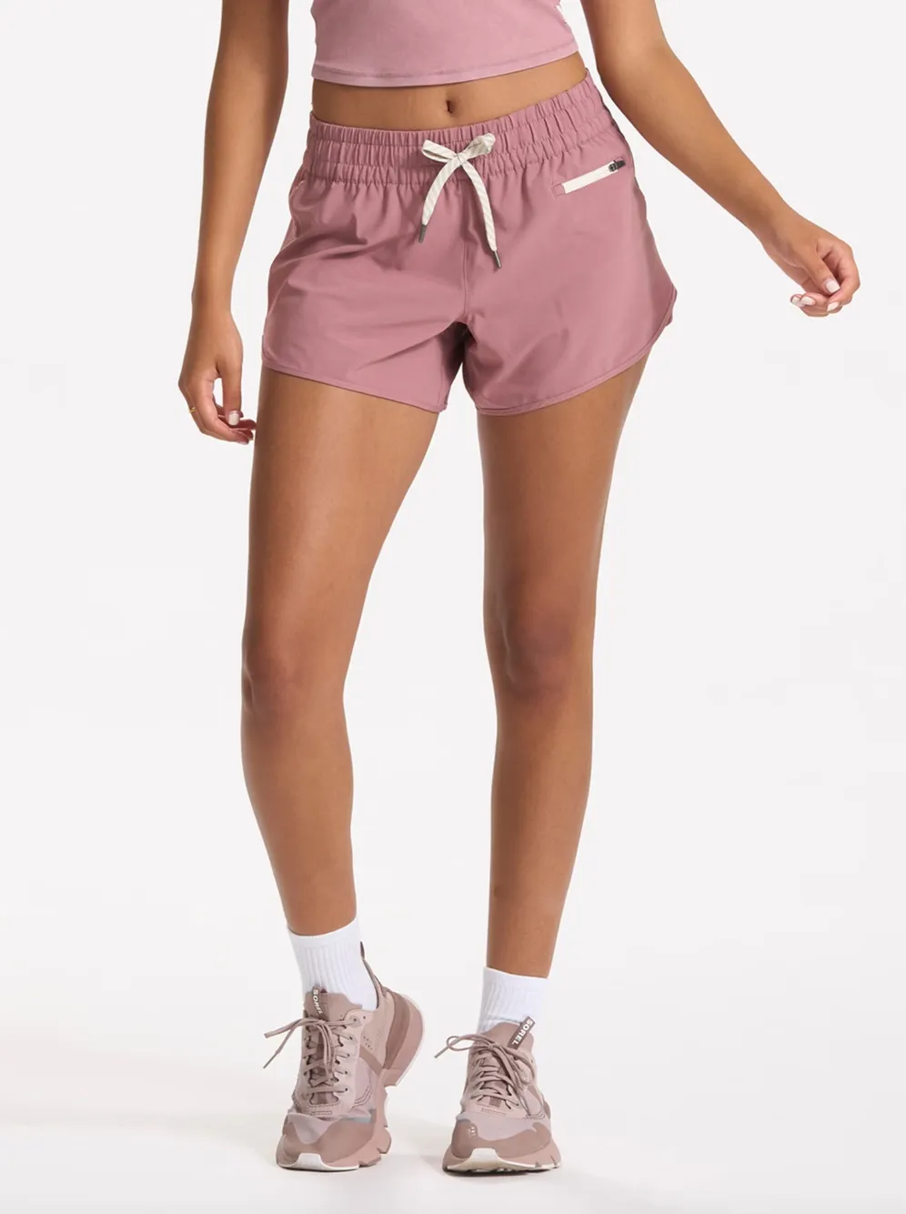 W Vuori Clementine 4" Short 2.0